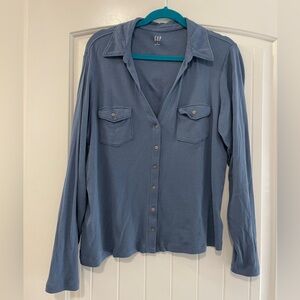 GAP Women's Long-sleeve Button-down Collared Top